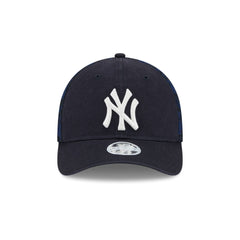 New York Yankees Floral Mesh Women's 9FORTY M-Crown Trucker Hat